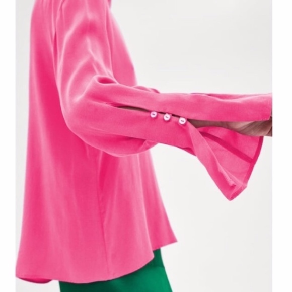 Zara Tops - 💕HOST PICK!  Zara Flowy Bellowed Sleeve Blouse 💕